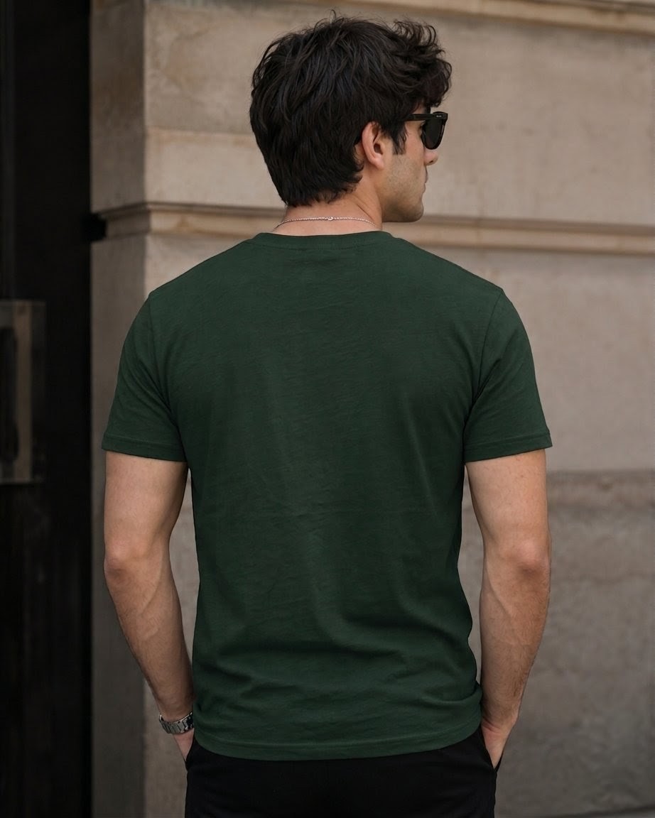 Das Fashion The 'Find Your Wild' Premium Graphic Tee – Forest Green 180 GSM 100%Primium Cotton Dark Green T-shirt